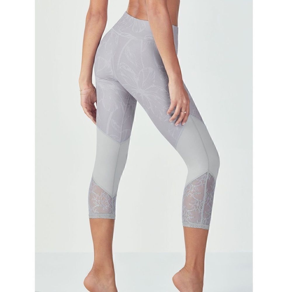Fabletics Mid-Rise Mesh Powerhold Capri Leggings